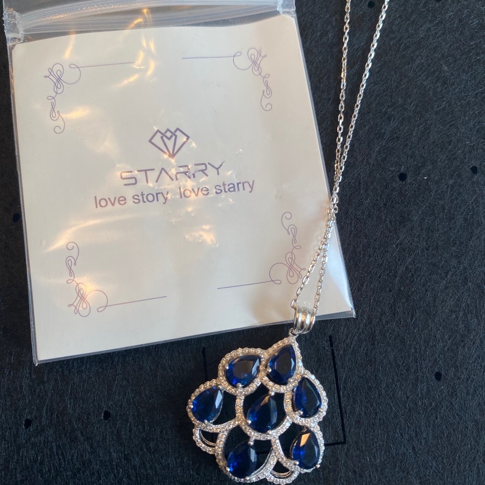 Starry Necklace - Picture 3 of 3